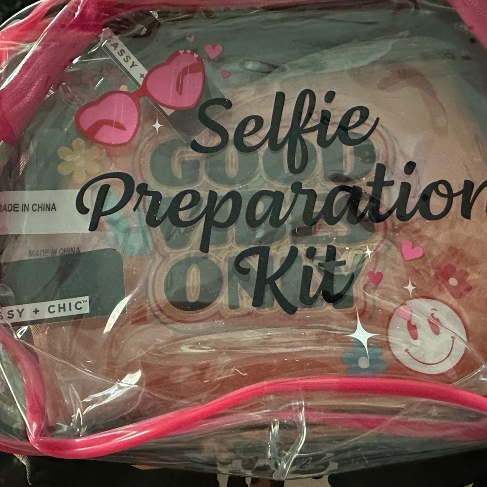 7 Different Makeup Travel Bags 😍